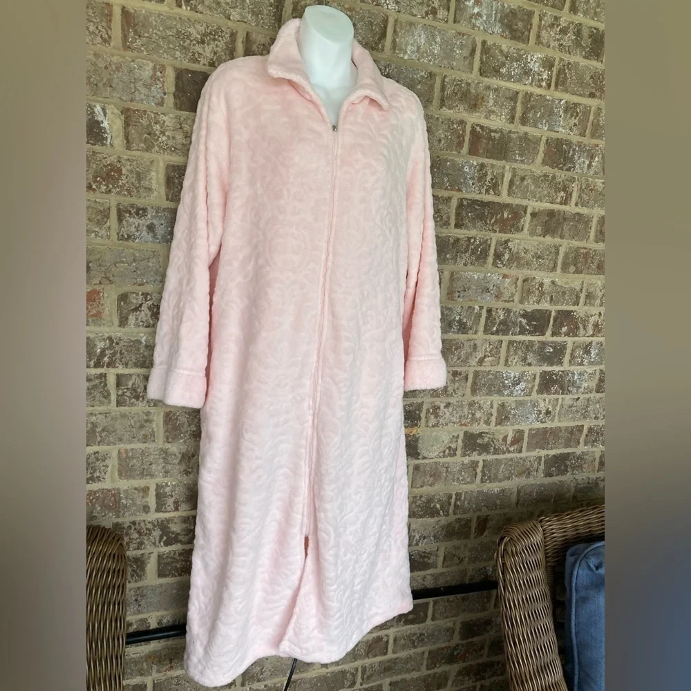 Miss Elaine Embossed Fleece Long Zip Robe Medium Pink Front Pockets